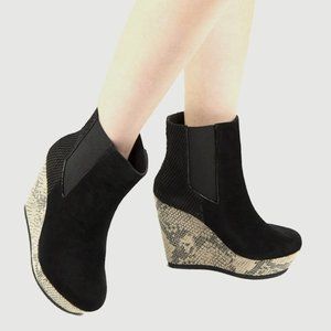 Booties Blonde Ambition OLINA Black - Womans size 6.5